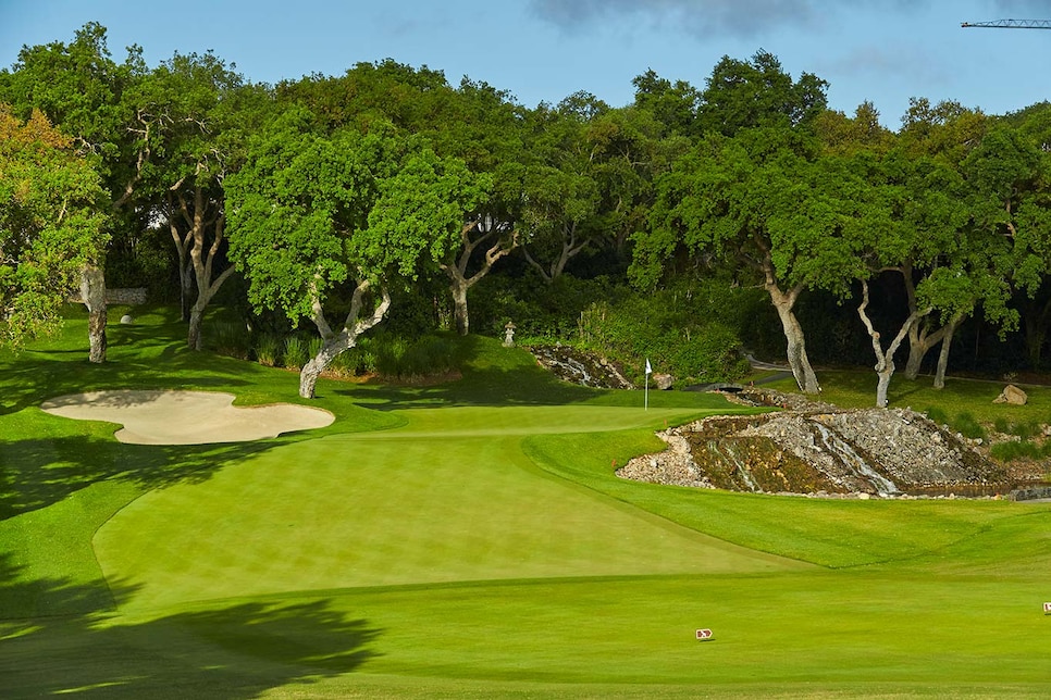 /content/dam/images/golfdigest/fullset/course-photos-for-places-to-play/Valderrama spain hole 4 .jpg